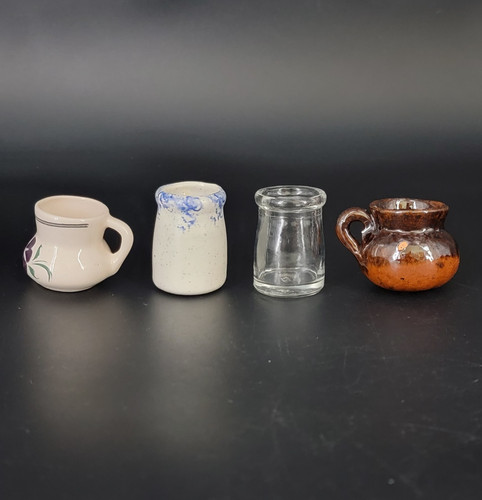Lot vintage miniature - of,