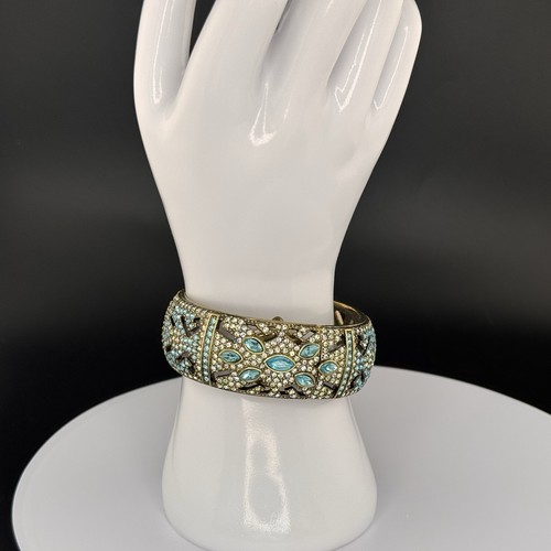 Extremely rare ice blue - extremely, and