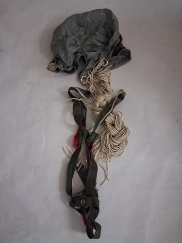 Usaf high altitude parachute - high,