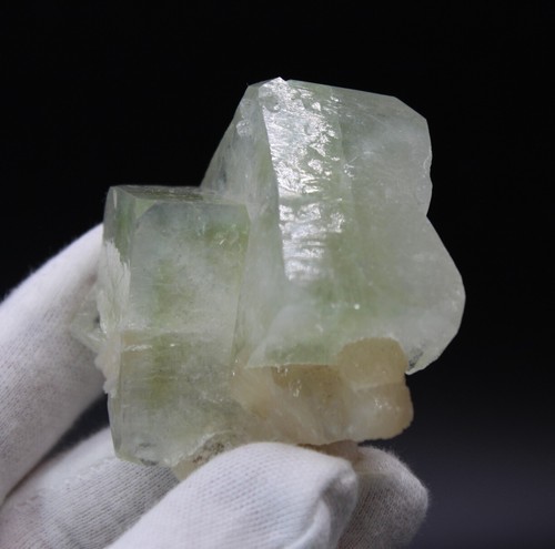Green apophyllite stilbite - green,
