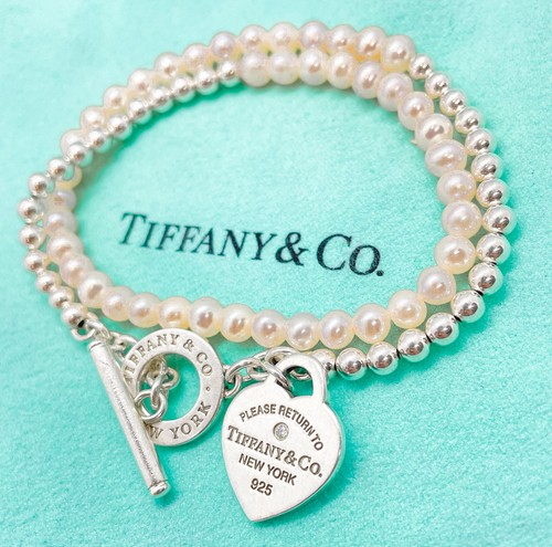 Tiffany return to - &,