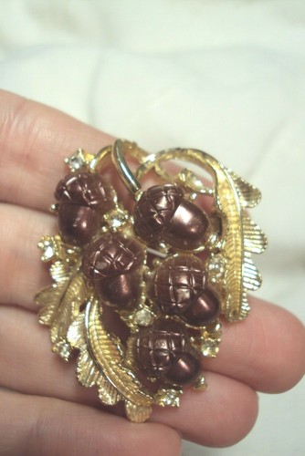 Vintage lucite acorn - vintage, acorns