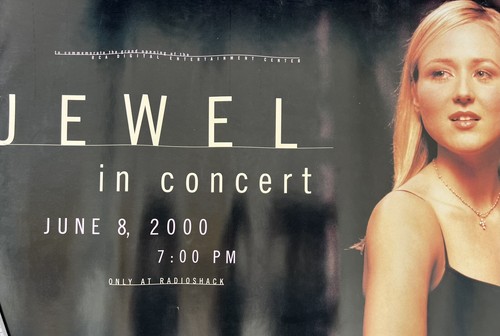 Jewel concert 2000 radio - in,