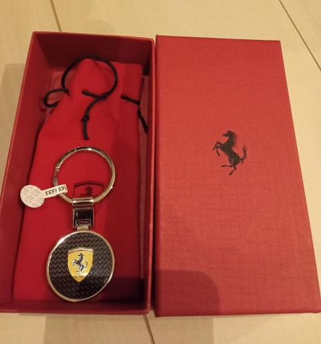 Ferrari keychain carbon - keychain,