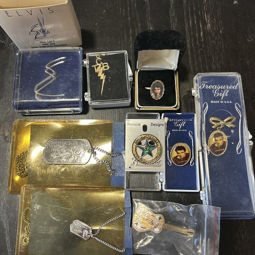 Elvis presley piece - presley,