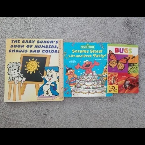 Lot large board - of, books