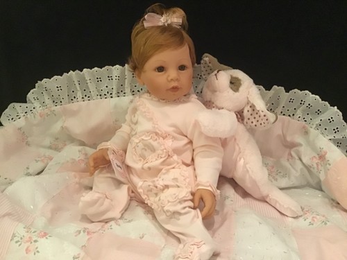 Lee middleton doll - doll, "