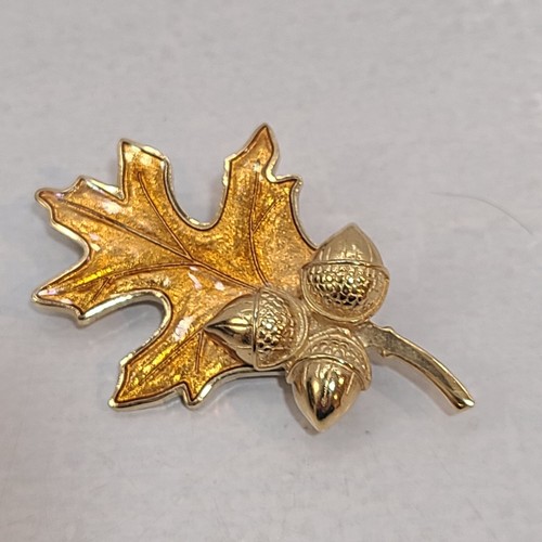 Oak leaf acorns brown enamel - oak,