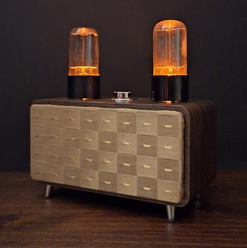 Retro bluetooth speaker - retro, w/