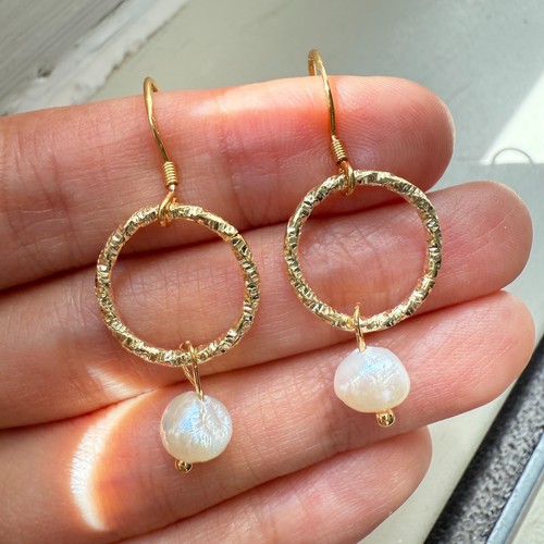 Natural freshwater pearl - natural,