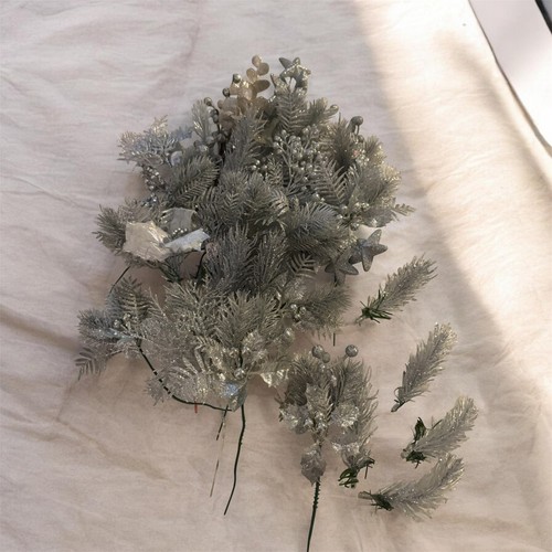 Piece silver glitter - 25+,