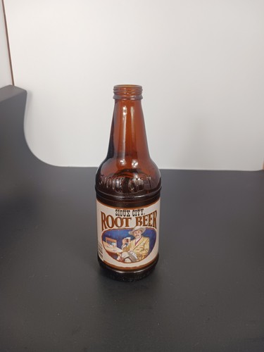 One empty sioux city rootbeer - sioux,