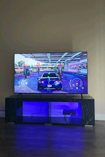 Home entertainment 4k tv - 70",