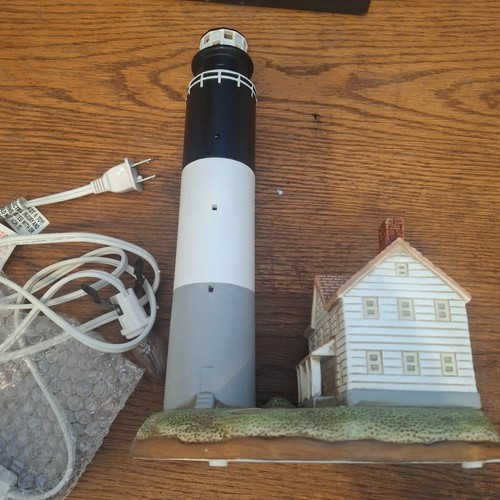 Geo lefton harbour lights - z.,