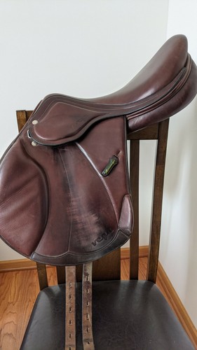 Amerigo vega jump saddle - vega, 18"