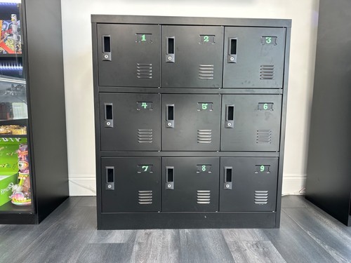 Door parcel lockers with - lockers,