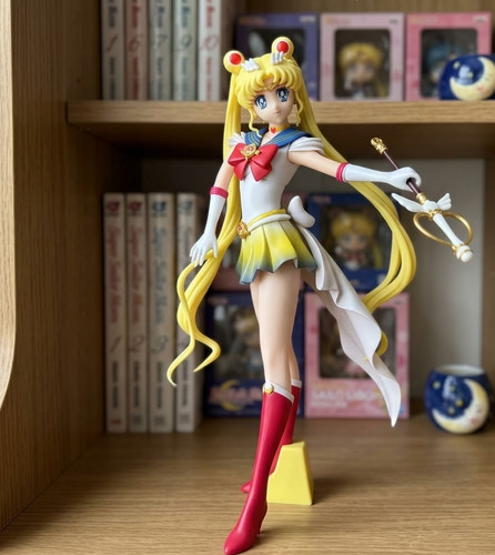 Sailor moon figure - anime, super
