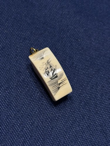 Scrimshaw pendant handcrafted - scrimshaw,