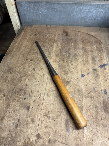 Antique chisel gouge groove - chisel,