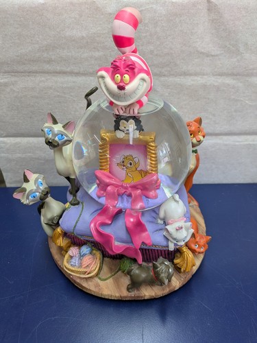 Disney cat characters - disney, snow