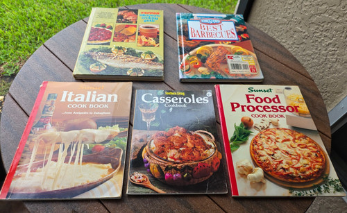 Lot vintage cookbooks - of,