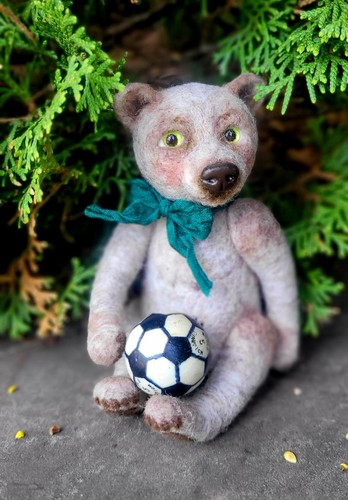 Needle felted bear - , figurine