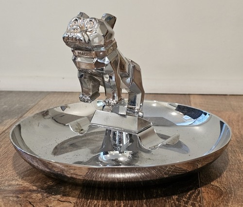 Mack truck bulldog - mack,