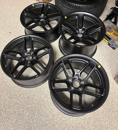 20x9 20x10 5x115 - 5x115, black