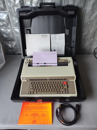 Vtg royal - (tested, &working)