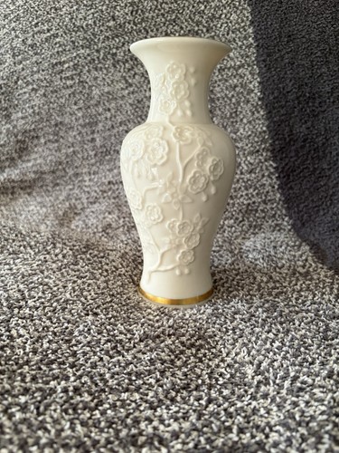 Lenox ming blossom - bud, vase