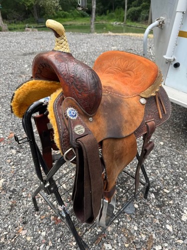 Court saddlery sharon - court's,