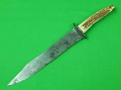 Antique old hunting fighting - old,