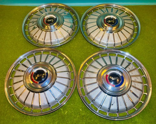 Ford galaxie hubcap wheel - ford,