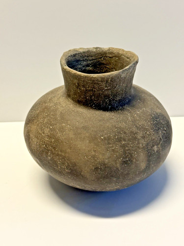 Antique and archaic original - and,