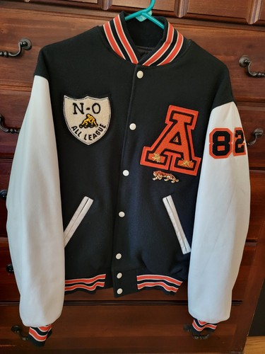 Mint very rare - -, 1982