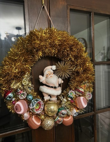 Gold tinsel santa christmas - gold,