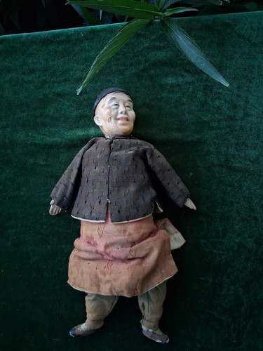 One male chinese doll head - one,