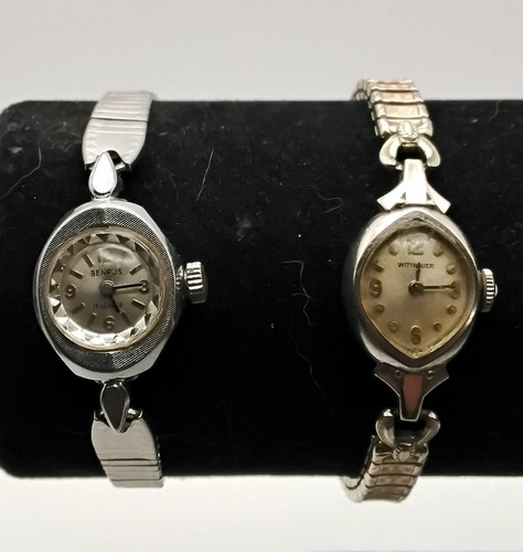 Lot ladies mechanical - of,