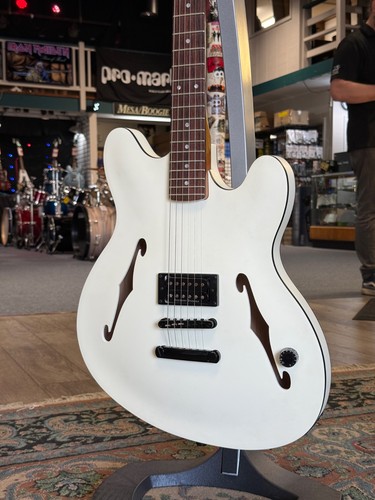 Fender tom delonge starcaster - fender,