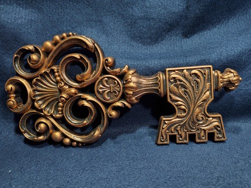 Wall hanging plaque bronze - hanging,