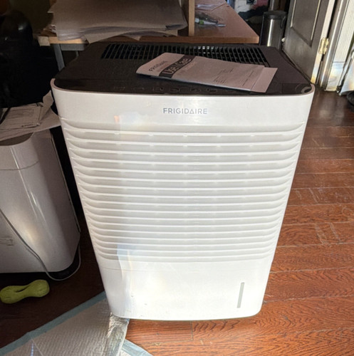 Frigidaire dehumidifier white - dehumidifier,