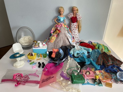 Lot barbie dolls - of,