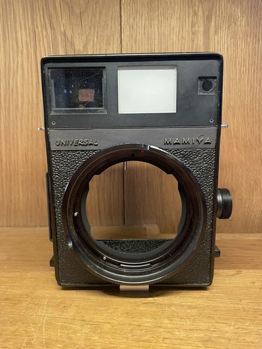 Near mint mamiya universal - *near,