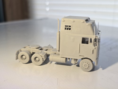 Scale peterbilt 352 custom - 352,