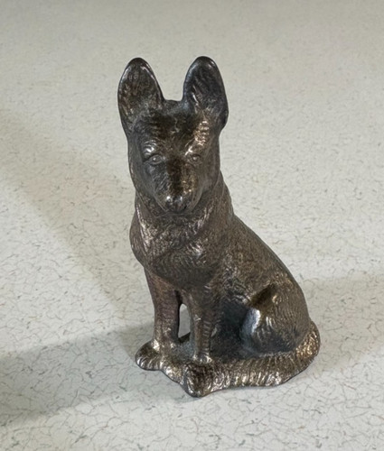 Alsatian solid bronze regal - solid,
