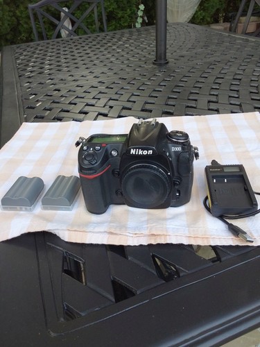 Nikon d300 with extras - nikon,