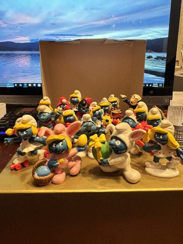 Vintage smurf figures - vintage,