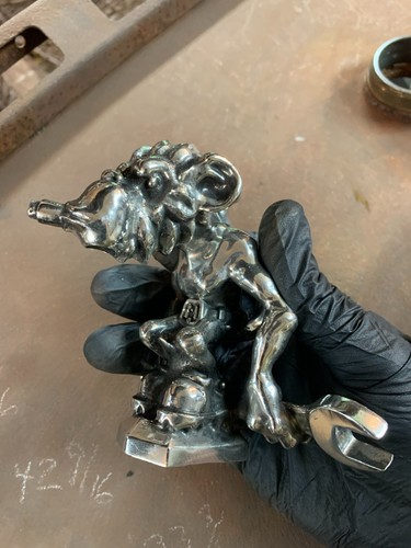 Knuckle dragger hood ornament - hood,