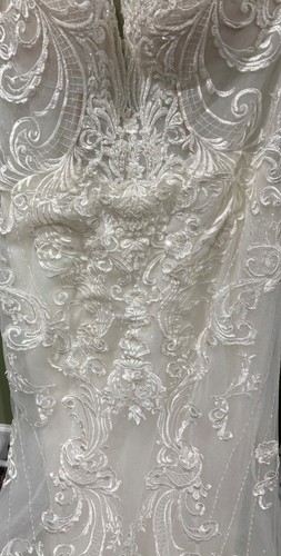 Beautiful wedding gown size - , 16