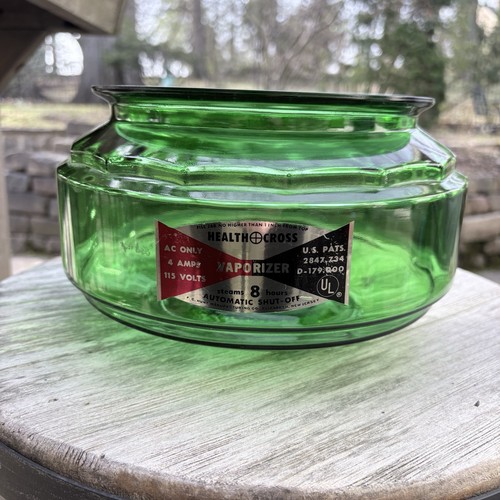 Vtg emerald green glass - emerald,